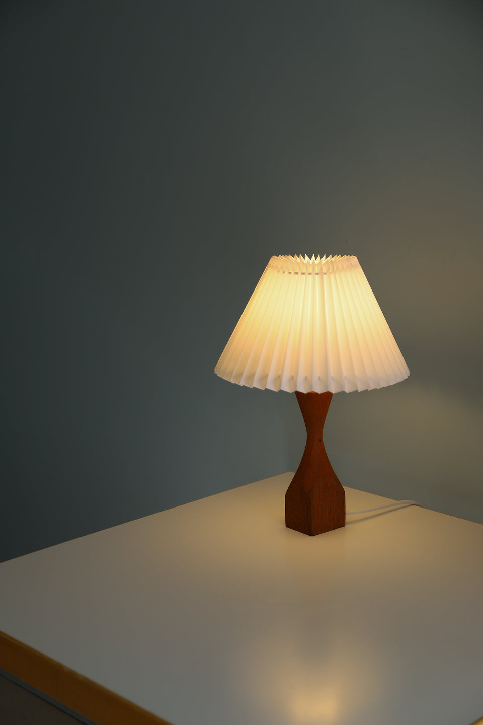 Danish Vintage Teakwood Small Table Lamp/デンマークヴィンテージ テーブルランプ チーク材 間接照明 北欧インテリア