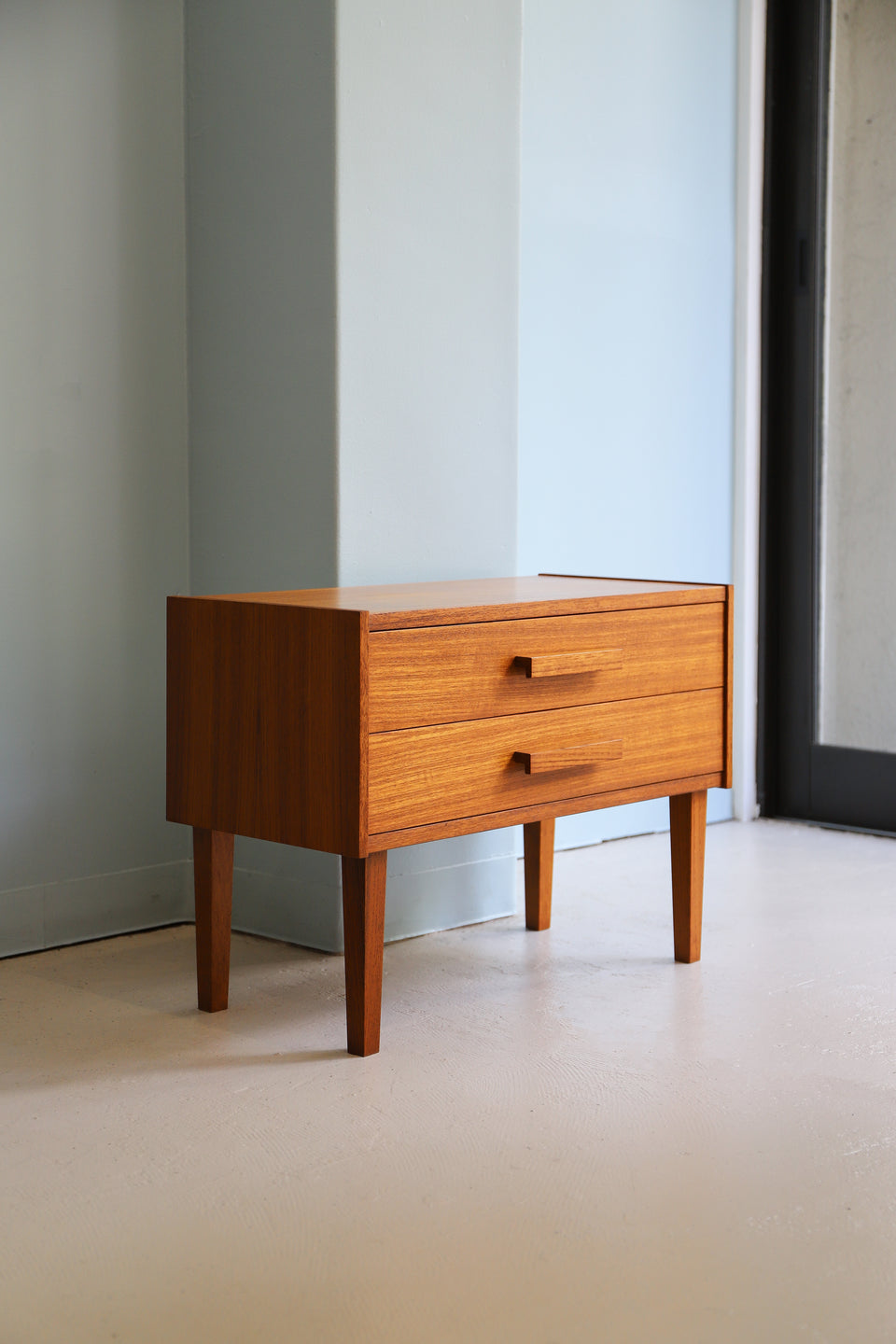 Scandinavian Vintage Small Side Chest 2Drawers/北欧ヴィンテージ スモールサイドチェスト 2段 チーク材