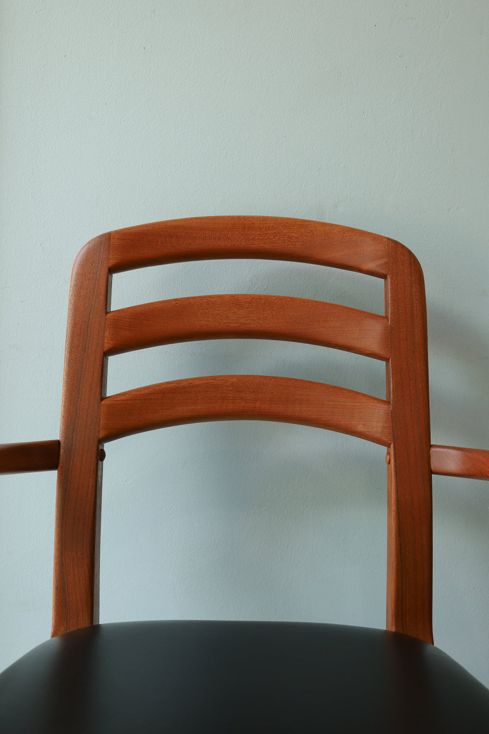 Danish Vintage Teakwood Arm Chair/デンマークヴィンテージ アームチェア チーク材