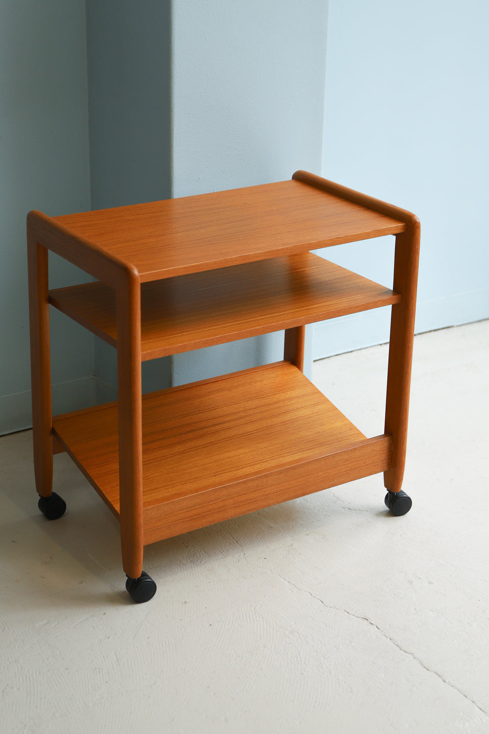 Danish Vintage Caster Side Table with Magazine Rack/デンマークヴィンテージ キャスター サイドテーブル マガジンラック ワゴン