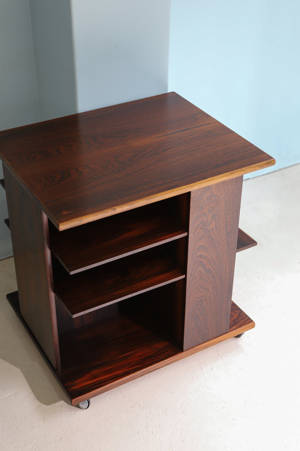 Danish Vintage Rolling Bookshelf Side Table J.Ingvard Jensen/デンマークヴィンテージ ブックシェルフ キャスター付き サイドテーブル ローズウッド 北欧家具