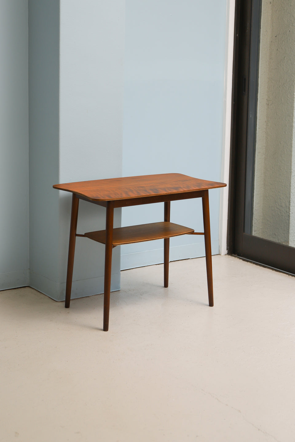 Scandinavian Vintage Side Table with Magazine Rack/北欧ヴィンテージ サイドテーブル マガジンラック付き