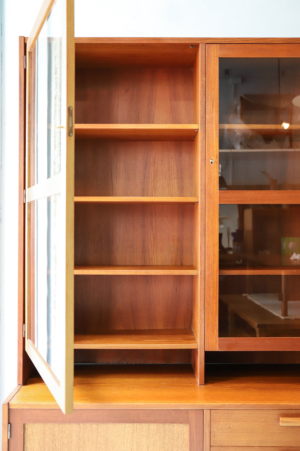 Swedish Vintage TROEDS Glass Cabinet Nils Jonsson/スウェーデンヴィンテージ ガラスキャビネット ニールス・ヨンソン