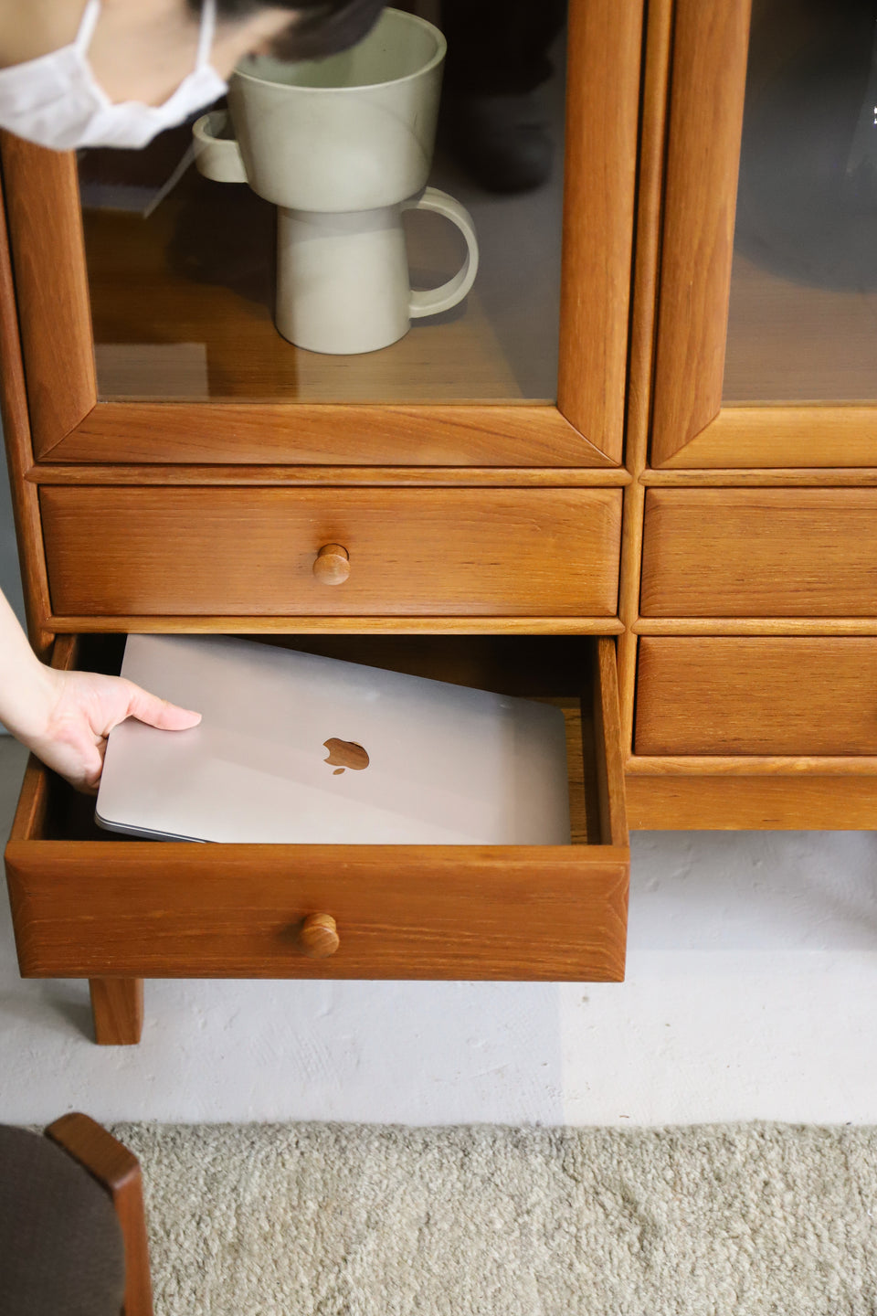 Japanese Vintage Teakwood Glass Cabinet/ジャパンヴィンテージ ガラスキャビネット チーク材 食器棚