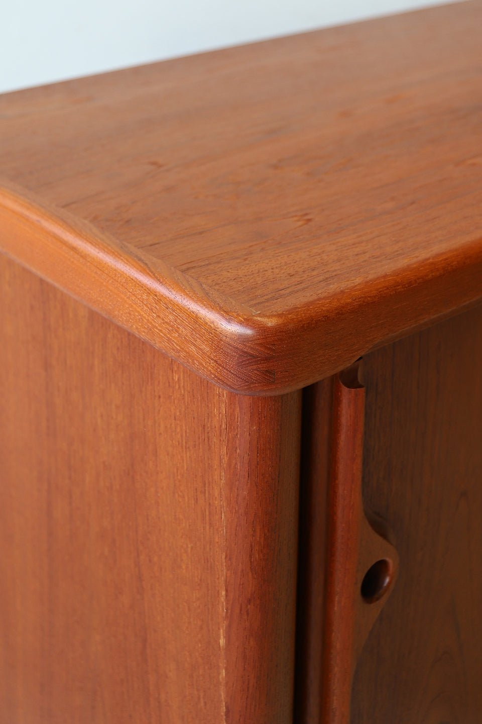 Danish Vintage Teakwood Sideboard/デンマークヴィンテージ チーク材 サイドボード キャビネット 収納家具 北欧モダン