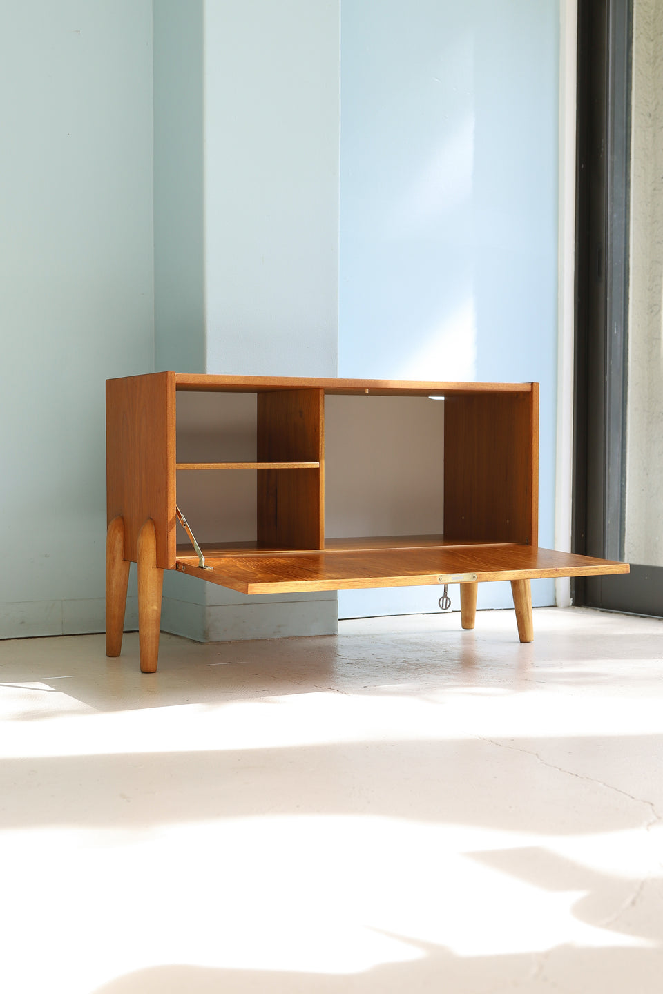 Scandinavian Vintage Small Sideboard Cabinet/北欧ヴィンテージ スモールサイドボード キャビネット チーク材 収納家具