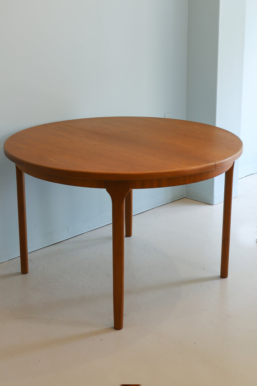 イギリスヴィンテージ マッキントッシュ ラウンド エクステンション ダイニングテーブル チーク材/UK Vintage A.H.McINTOSH  Round Extension Table – FURUICHI/古一