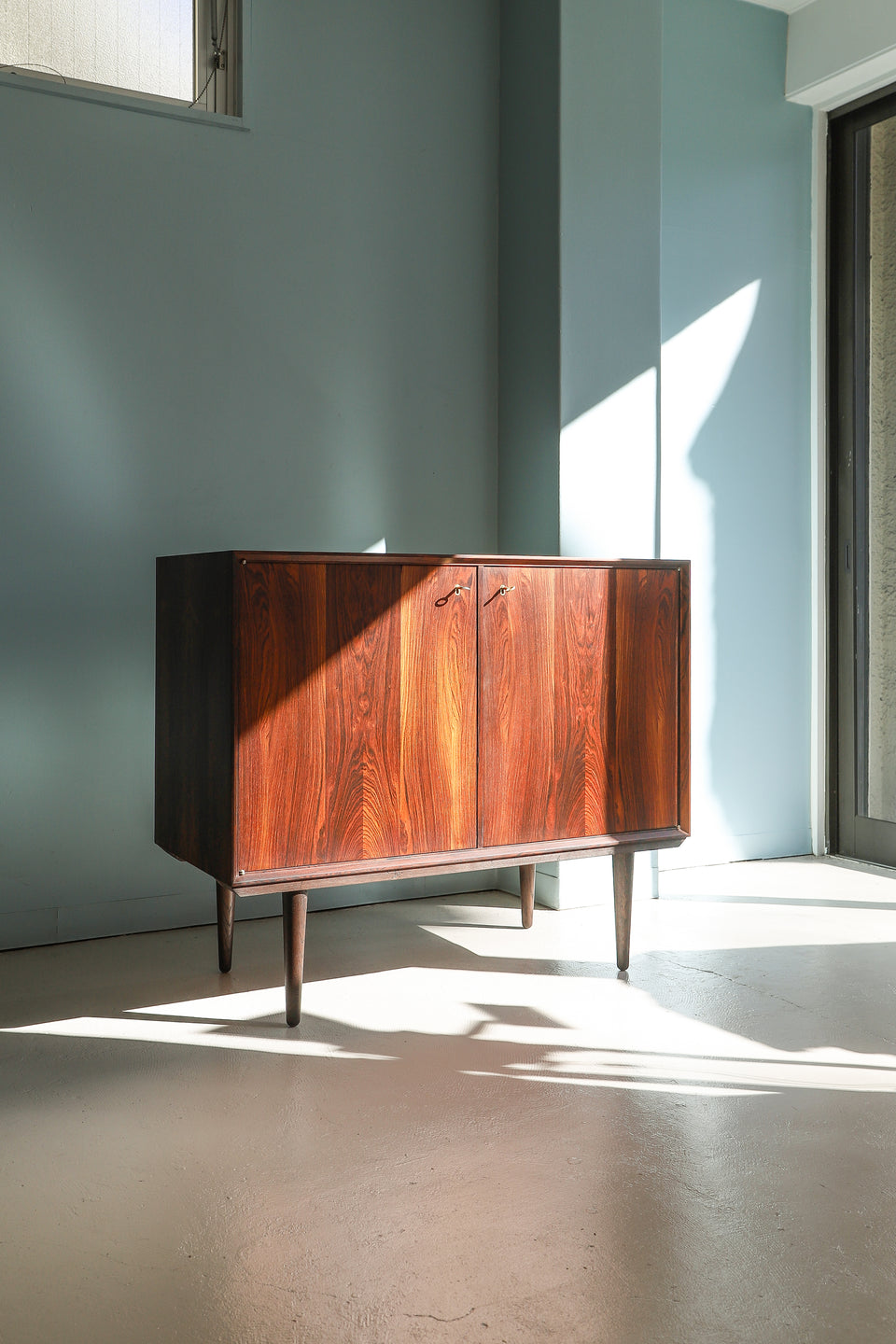 Scandinavian Vintage Rosewood Side Board/北欧ヴィンテージ サイドボード ローズウッド 収納家具