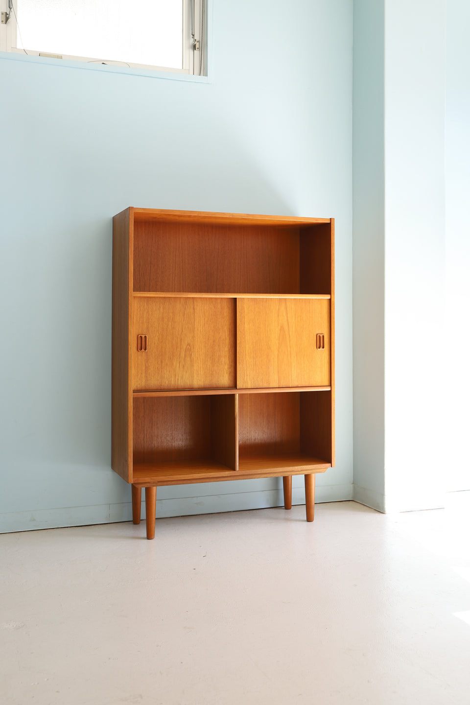 Danish Vintage Bookcase Shelf with Sliding Doors/デンマークヴィンテージ ブックケース 本棚 チーク材 収納 北欧家具