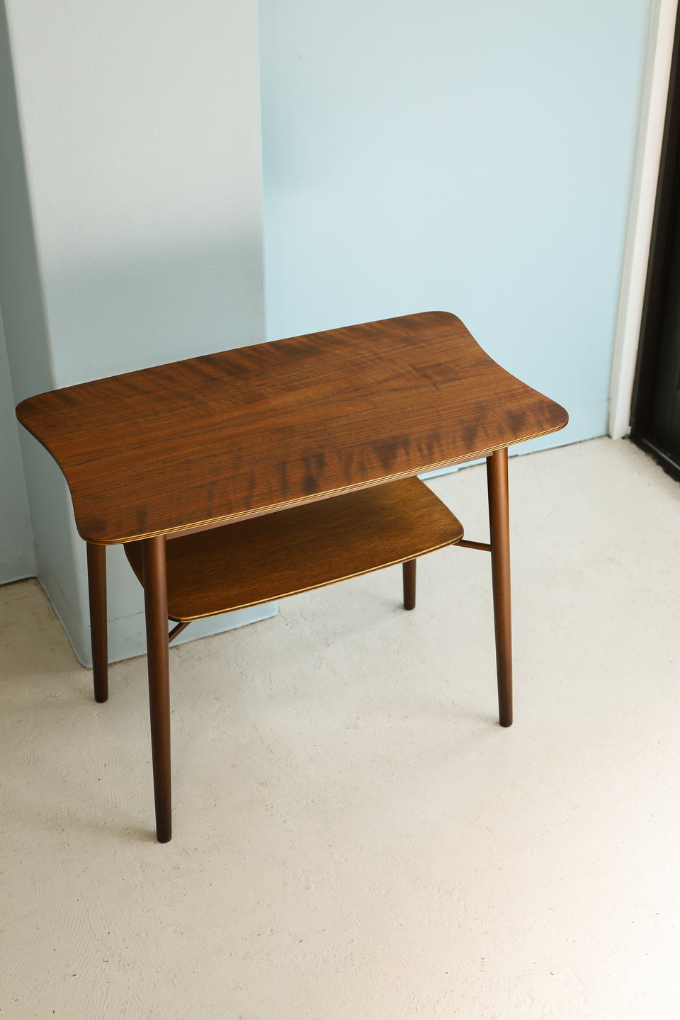 Scandinavian Vintage Side Table with Magazine Rack/北欧ヴィンテージ サイドテーブル マガジンラック付き