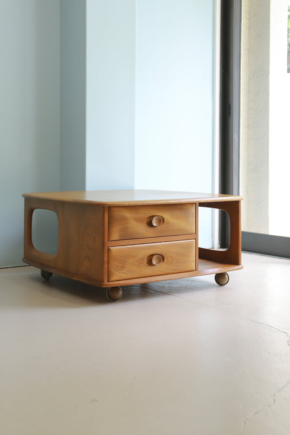 UK Vintage Ercol Pandora Coffee Table/イギリスヴィンテージ アーコール パンドラ コーヒーテーブル