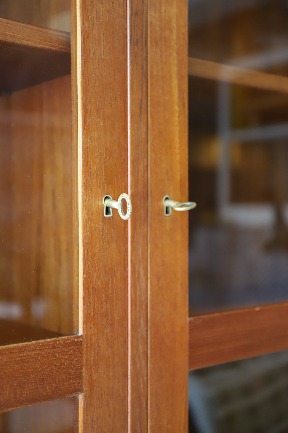 Swedish Vintage TROEDS Glass Cabinet Nils Jonsson/スウェーデンヴィンテージ ガラスキャビネット ニールス・ヨンソン