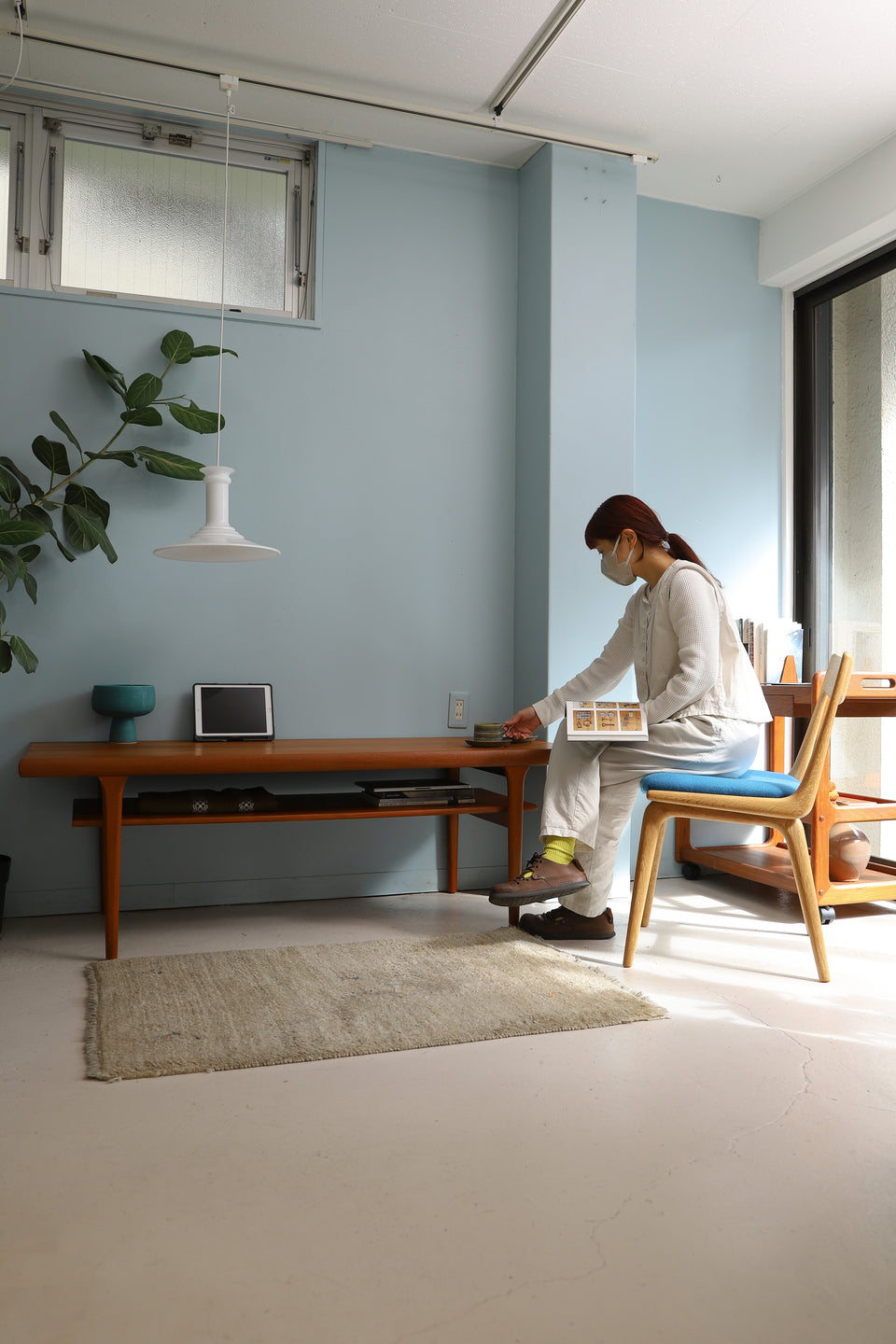 Danish Vintage Teakwood Coffee Table with Shelf/デンマークヴィンテージ コーヒーテーブル チーク材 棚板付き 北欧家具
