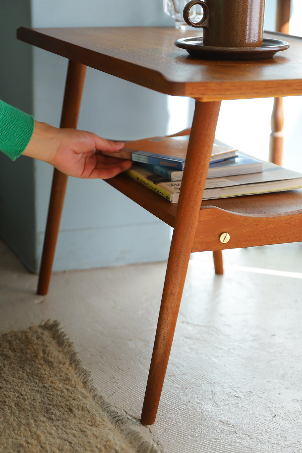 Scandinavian Vintage Side Table with Shelf/北欧ヴィンテージ サイドテーブル チーク材 棚板付き
