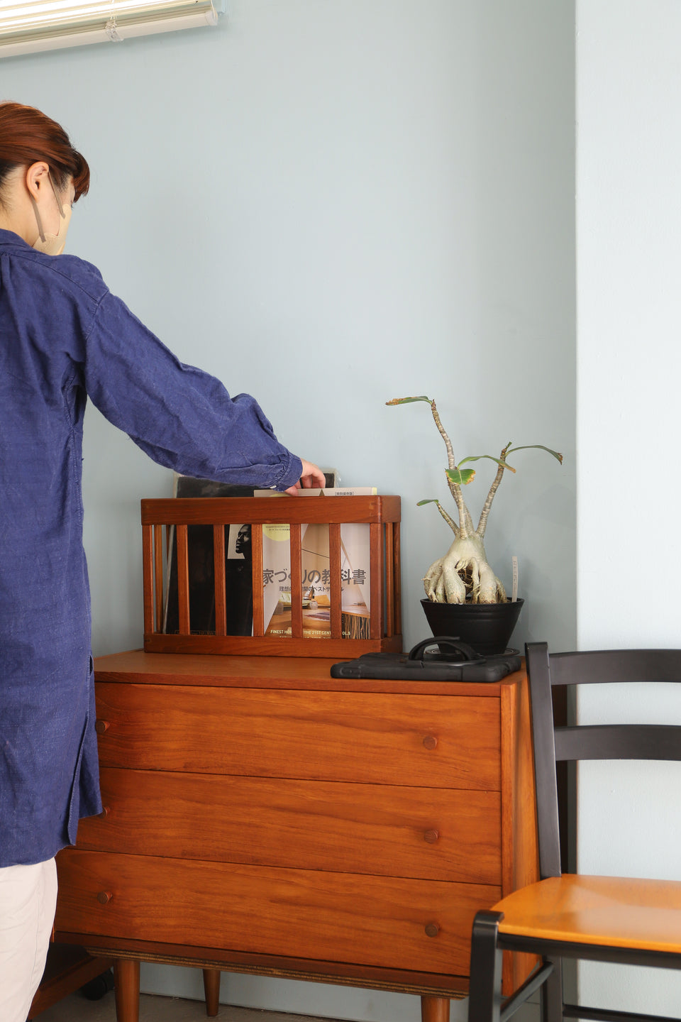 Danish Vintage Teakwood Magazine Rack/デンマークヴィンテージ マガジンラック チーク材 北欧インテリア