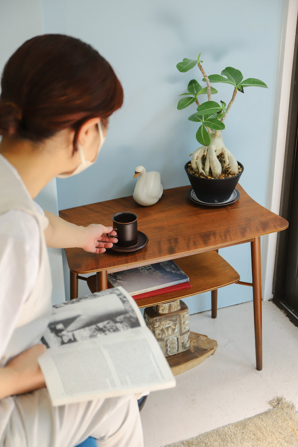 Scandinavian Vintage Side Table with Magazine Rack/北欧ヴィンテージ サイドテーブル マガジンラック付き