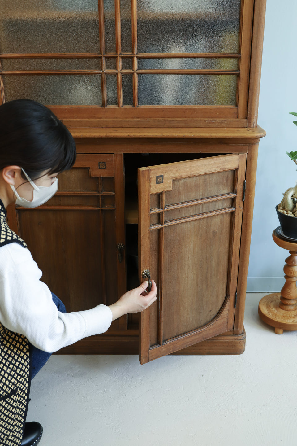Japanese Antique Glass Cup Board/ジャパンアンティーク 食器棚 カップボード 大正ロマン 古道具 レトロ