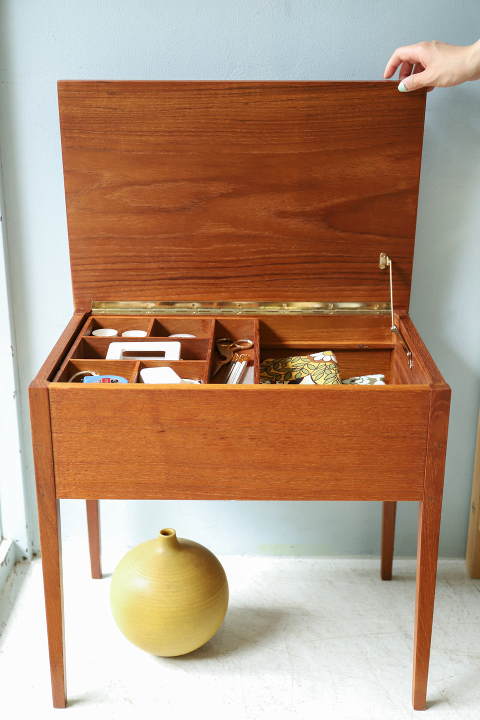 Danish Vintage Sewing Table/デンマークヴィンテージ ソーイングテーブル