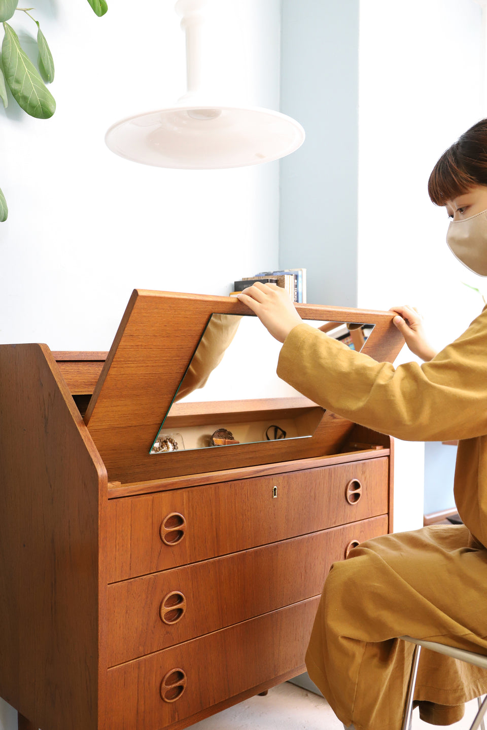 Danish Vintage Bureau with Mirror/デンマークヴィンテージ ビューロー ミラー チェスト チーク材 北欧家具