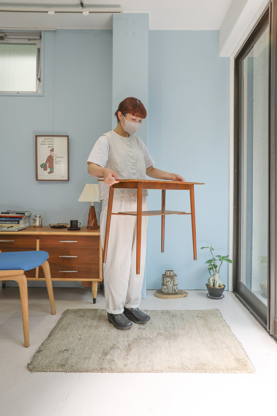 Scandinavian Vintage Side Table with Magazine Rack/北欧ヴィンテージ サイドテーブル マガジンラック付き