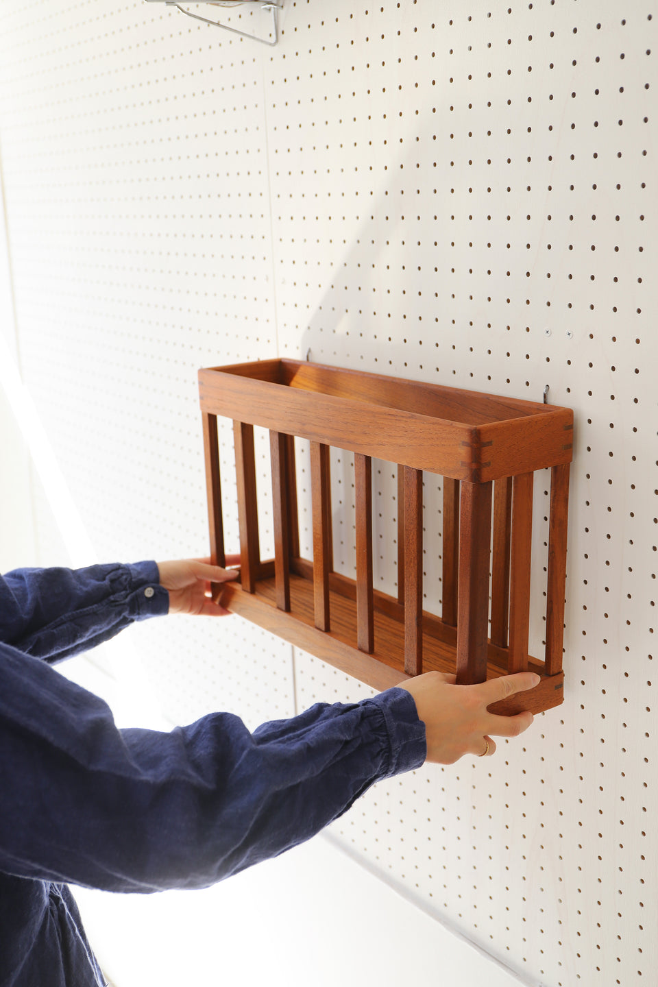 Danish Vintage Teakwood Magazine Rack/デンマークヴィンテージ マガジンラック チーク材 北欧インテリア