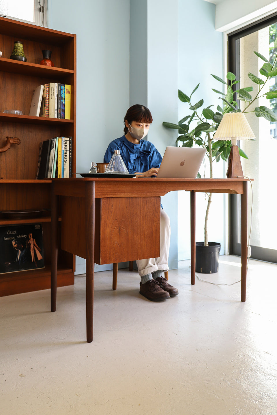 Danish Vintage Single Pedestal Desk/デンマークヴィンテージ デスク 片袖 机 チーク材 北欧家具