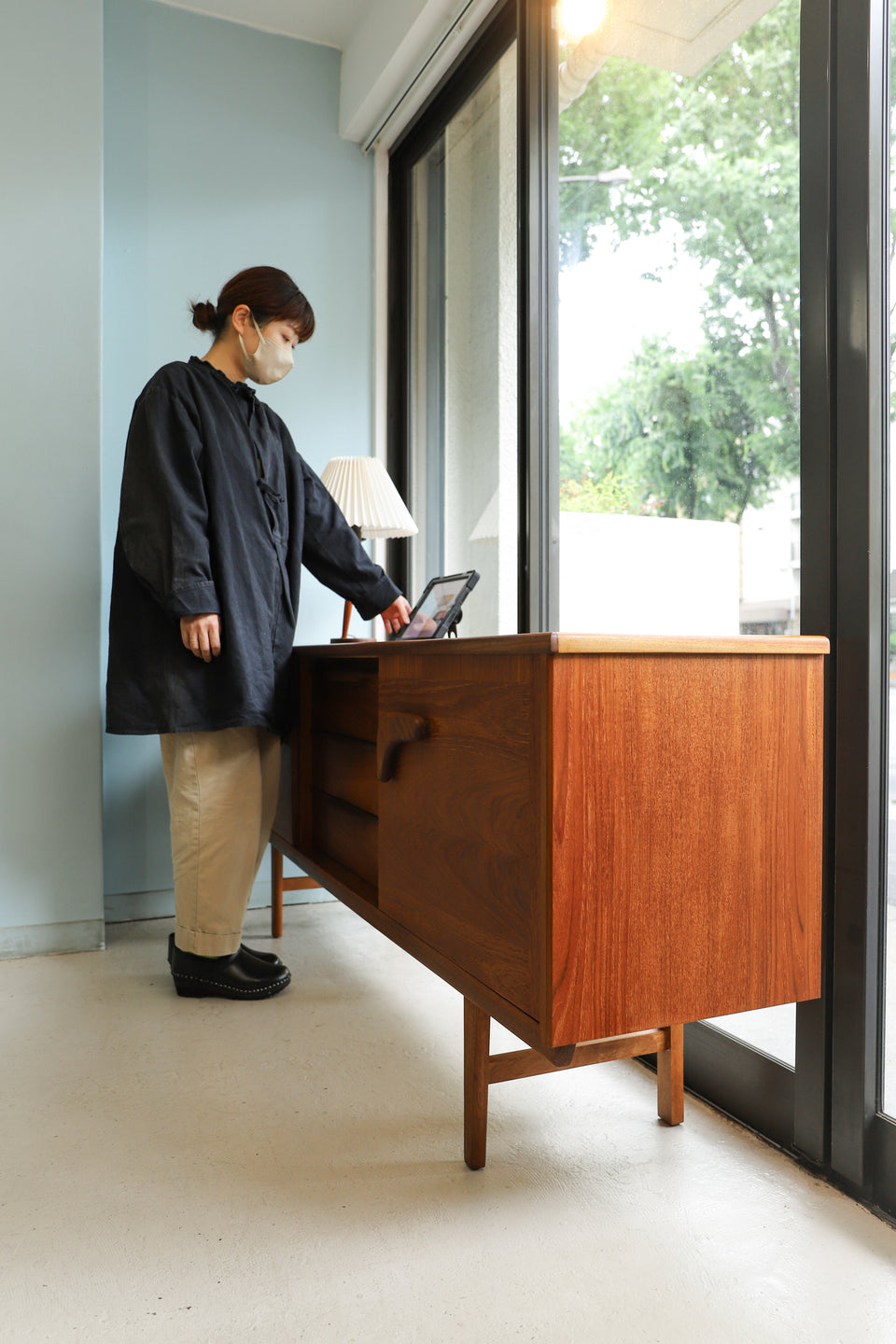 UK Vintage Side Board with Boomerang Handle/イギリスヴィンテージ サイドボード ミッドセンチュリー