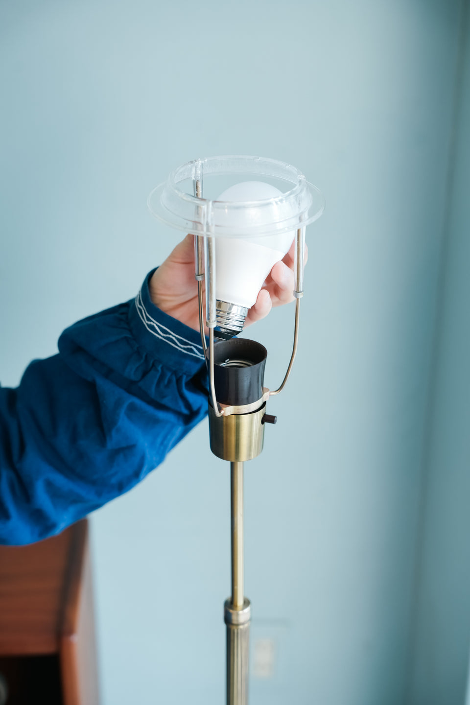 デンマーク ヴィンテージ フロアスタンド照明 ライト 真鍮 メタル 工業系 デンマーク ヴィンテージ フロアスタンド照明 ライト 真鍮 メタル 工業