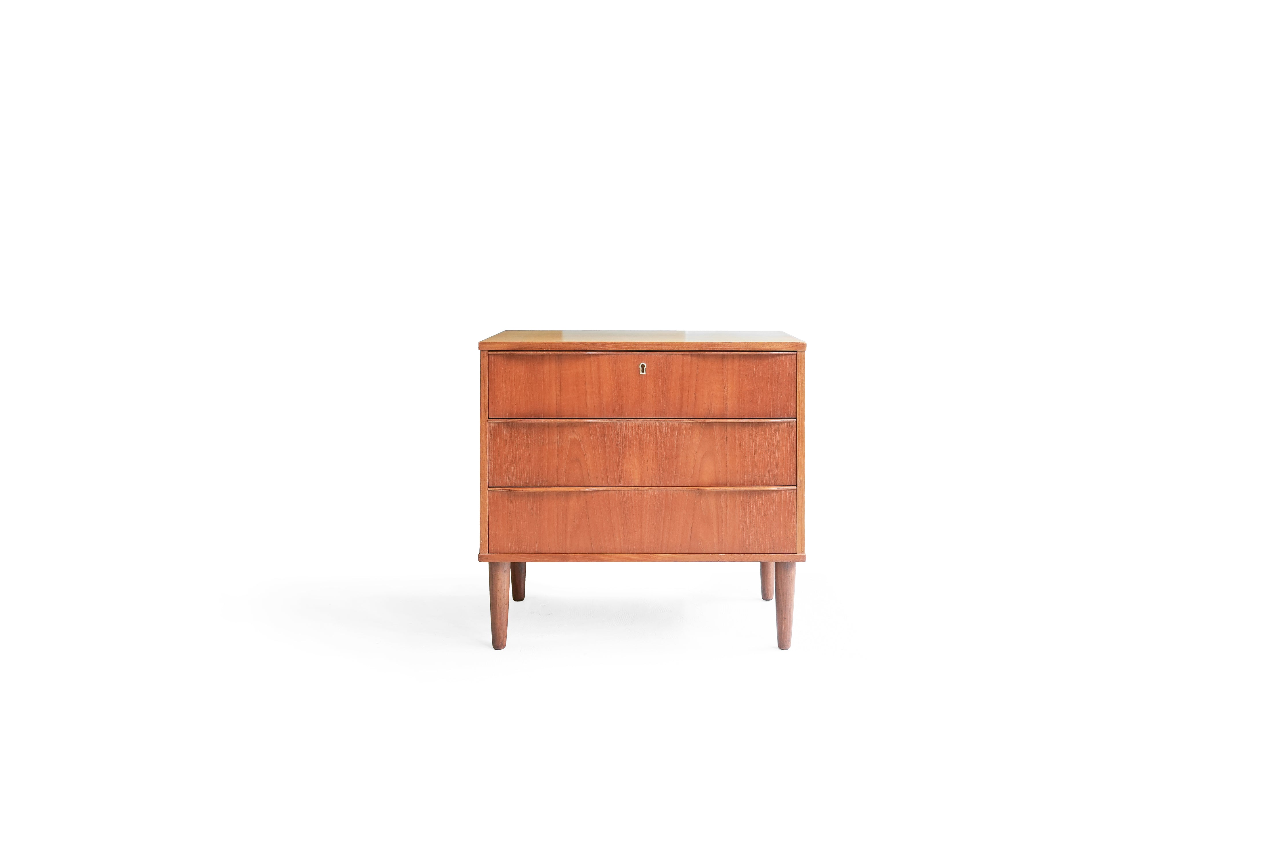 激安超特価 最大80%オフ  1DanishVintage3drawerChest_3_D チェスト・タンス