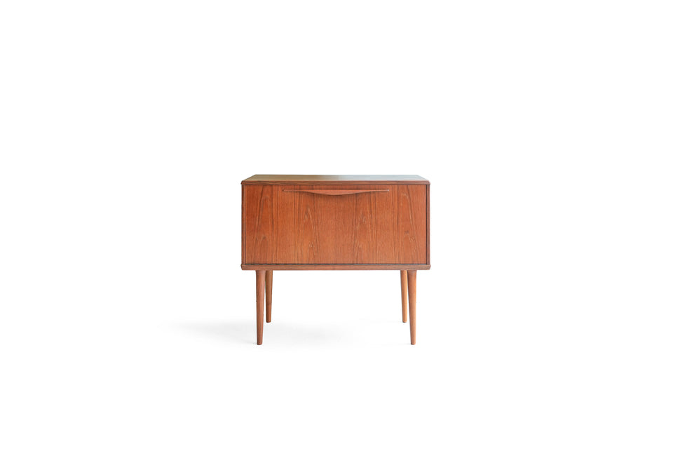 Danish Vintage Lyby Møbler Small Cabinet/デンマークヴィンテージ スモールキャビネット チーク材 北欧家具
