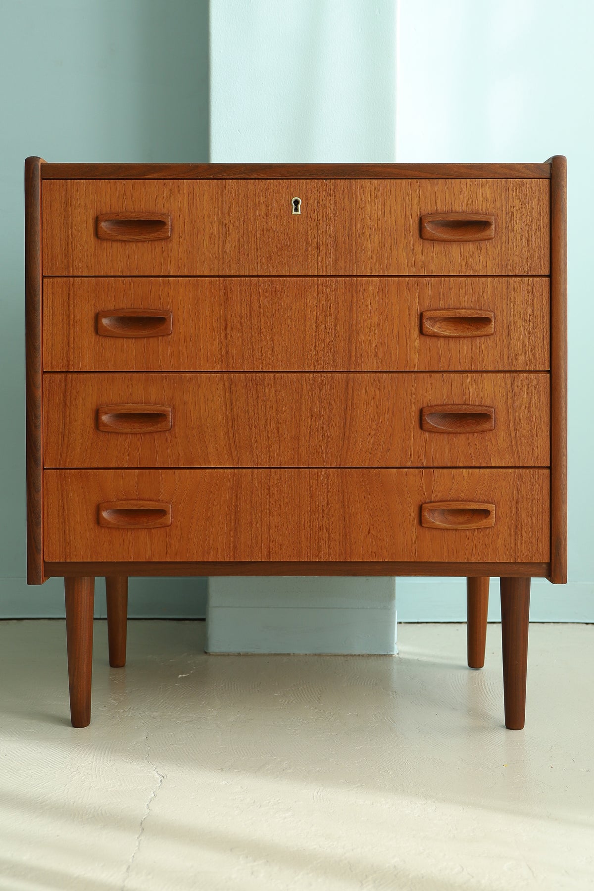 デンマークヴィンテージ 4段チェスト チーク材 北欧家具/4drawer Chest