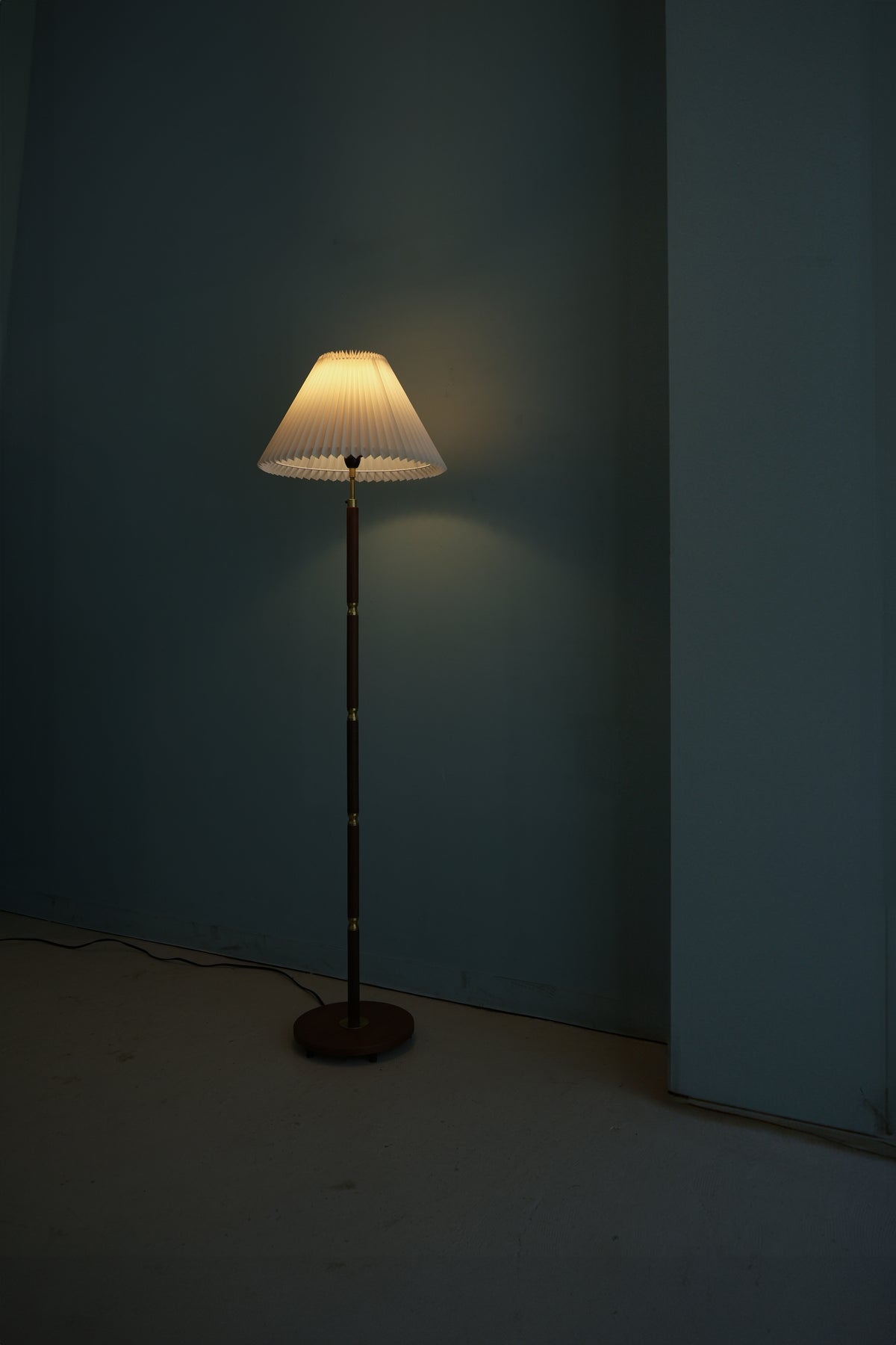 オールドヴィンテージ　オイルランプ型 スタンドライト 2DanishVintageESHornFloorLampM