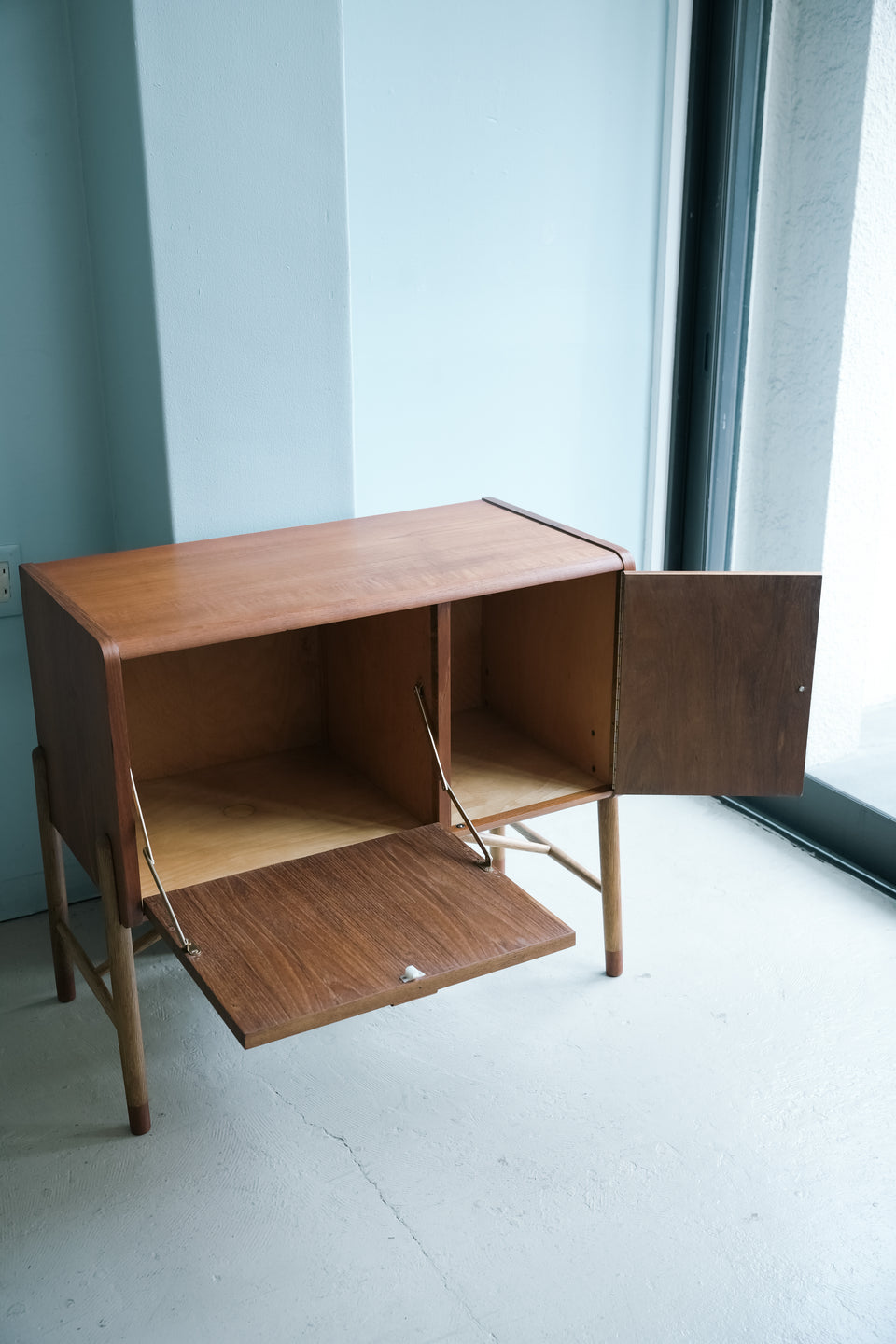 Danish Vintage Side Board Cabinet/デンマークヴィンテージ サイドボード キャビネット