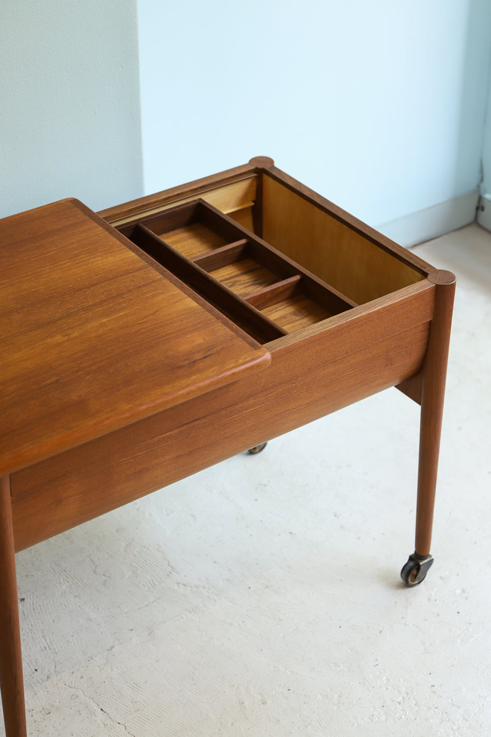 Danish Vintage Sewing Side Table/デンマークヴィンテージ ソーイング サイドテーブル ワゴン 北欧家具