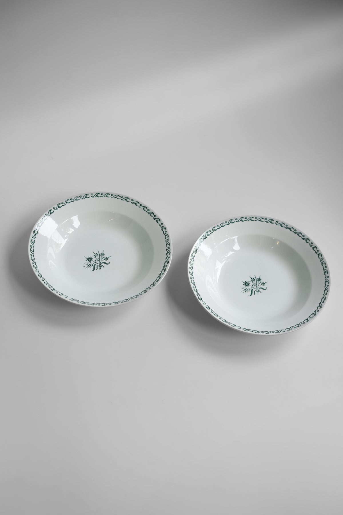 2Old-ARABIA-Deep-Plate_1200x.