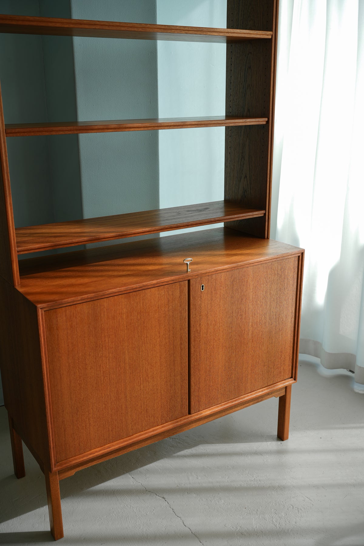 2SwedishVintageOpenShelfCabine