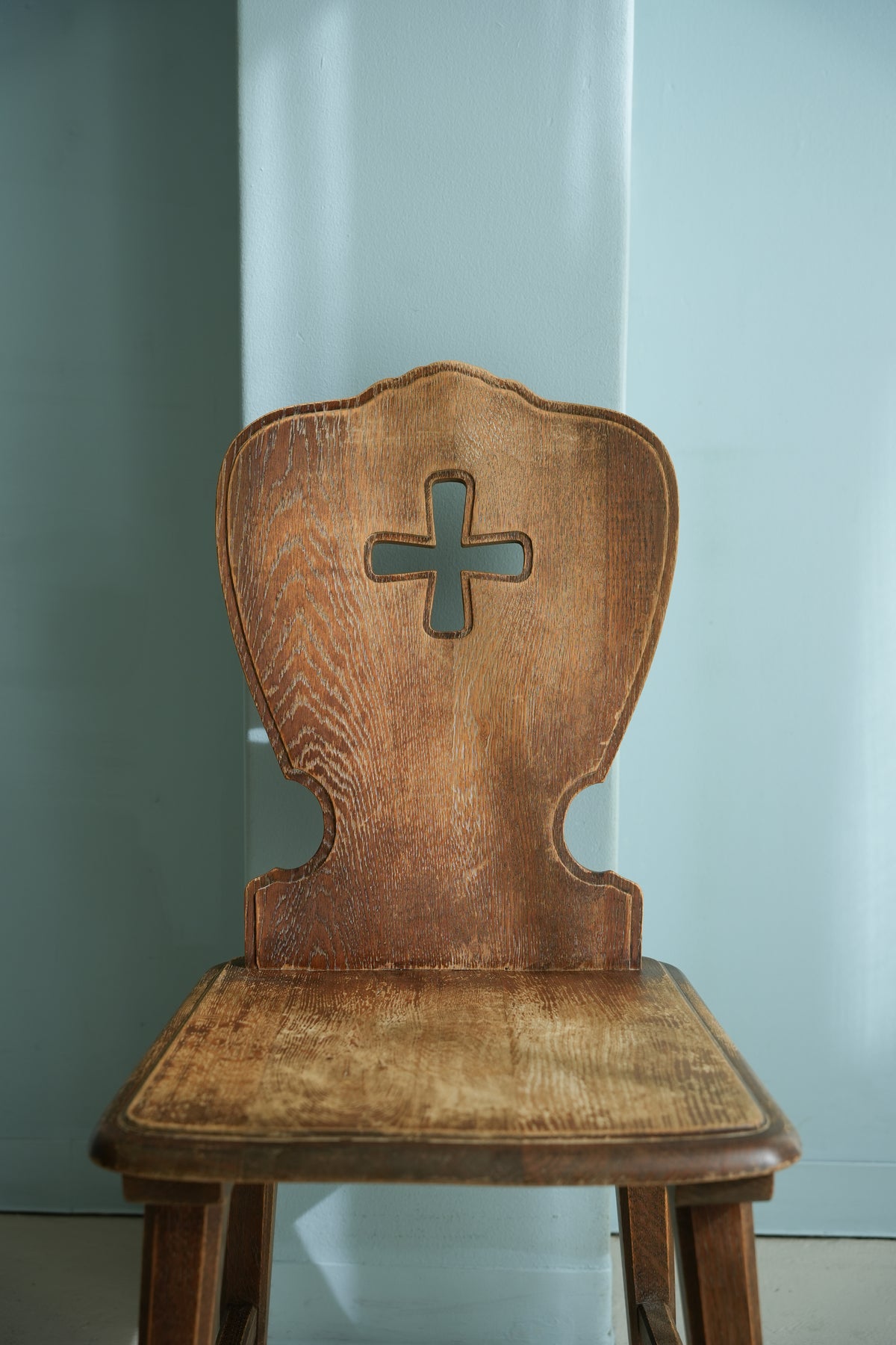 2VintageWoodenHoleChair_1200x.