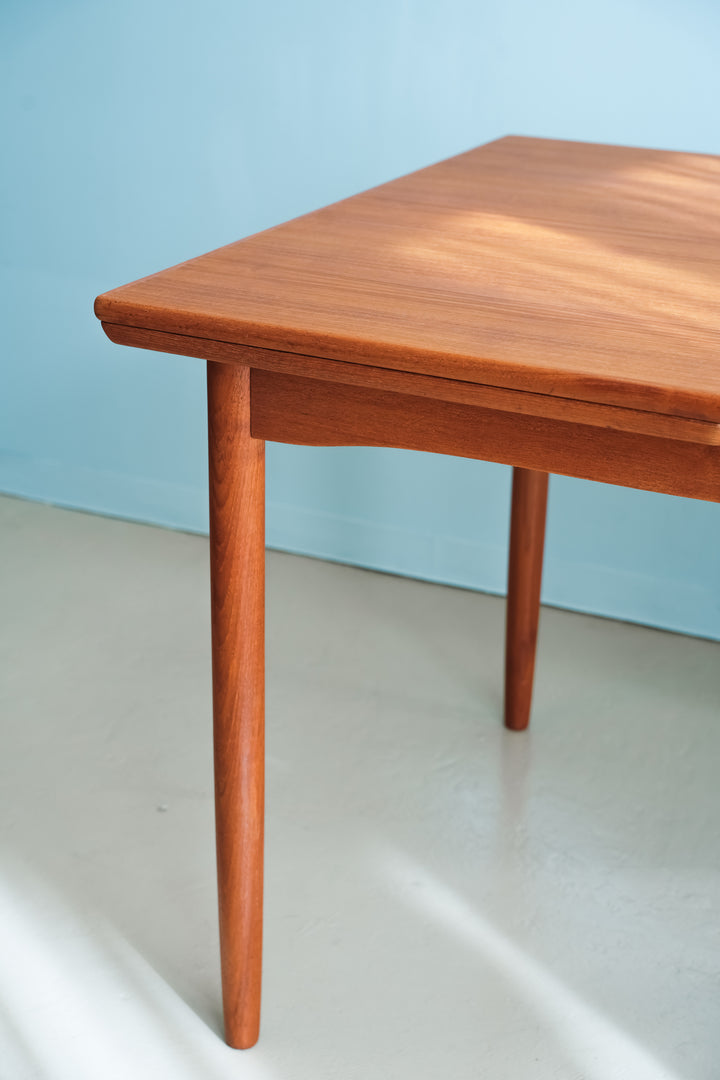 Extension Dining Table