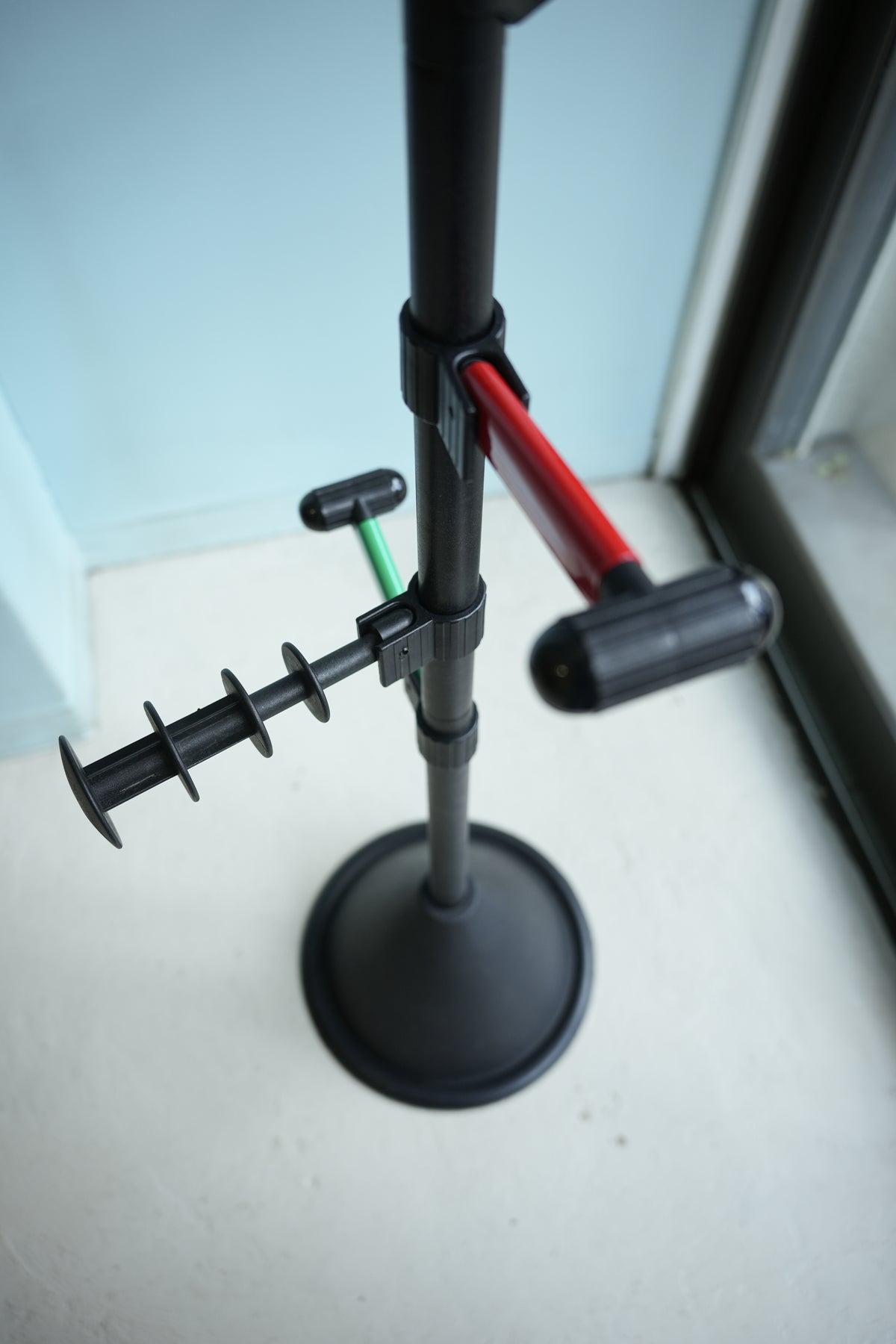 ポストモダンデザイン ポールハンガーラック/Postmodern Design Pole