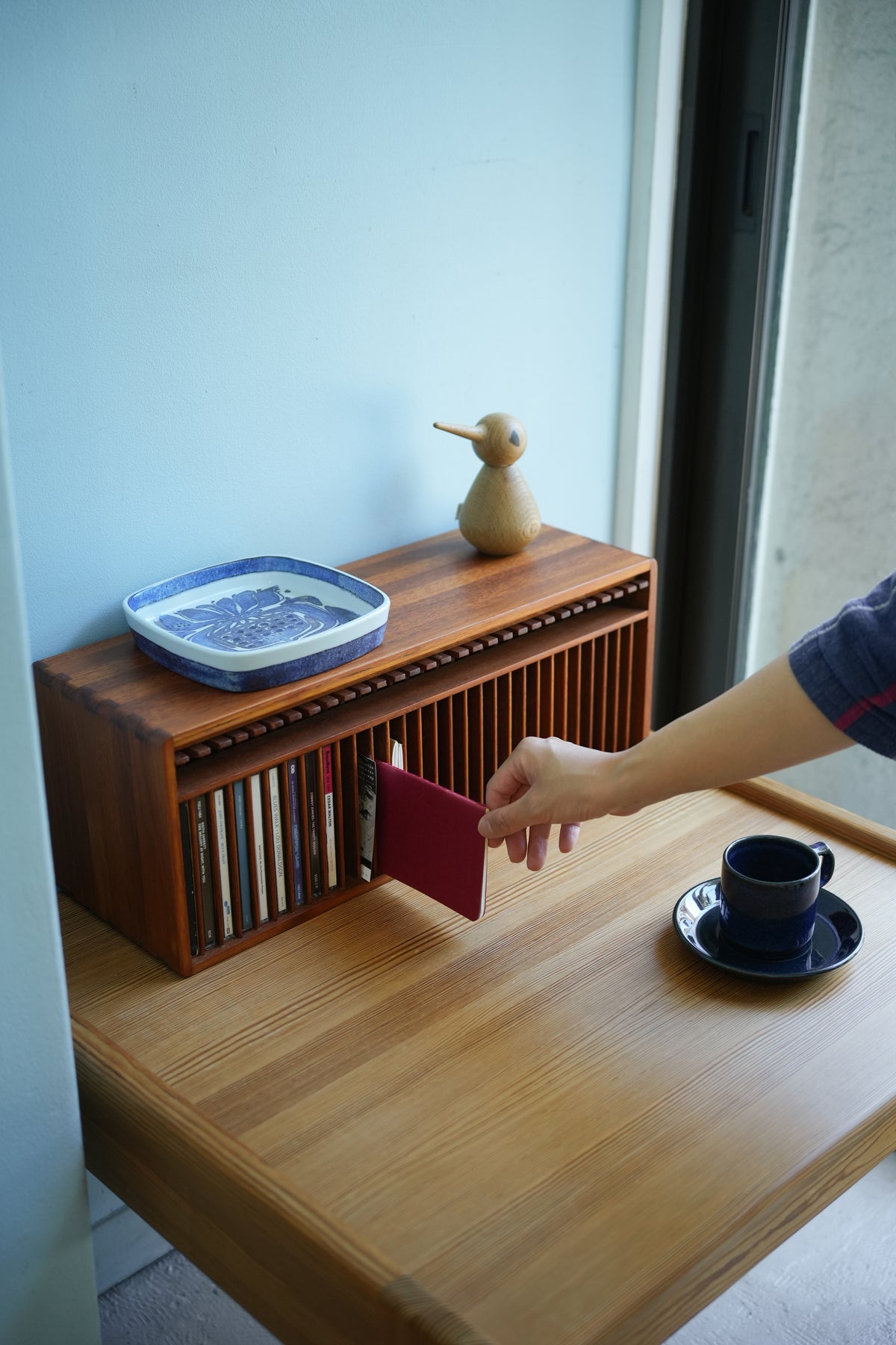 ニ*コ様 CDラック 30枚　チーク材　北欧スタイル　ミッドセンチュリー　ヴィン ヴィンテージ CDホルダー チーク材 北欧デザイン/Teakwood CD Holder