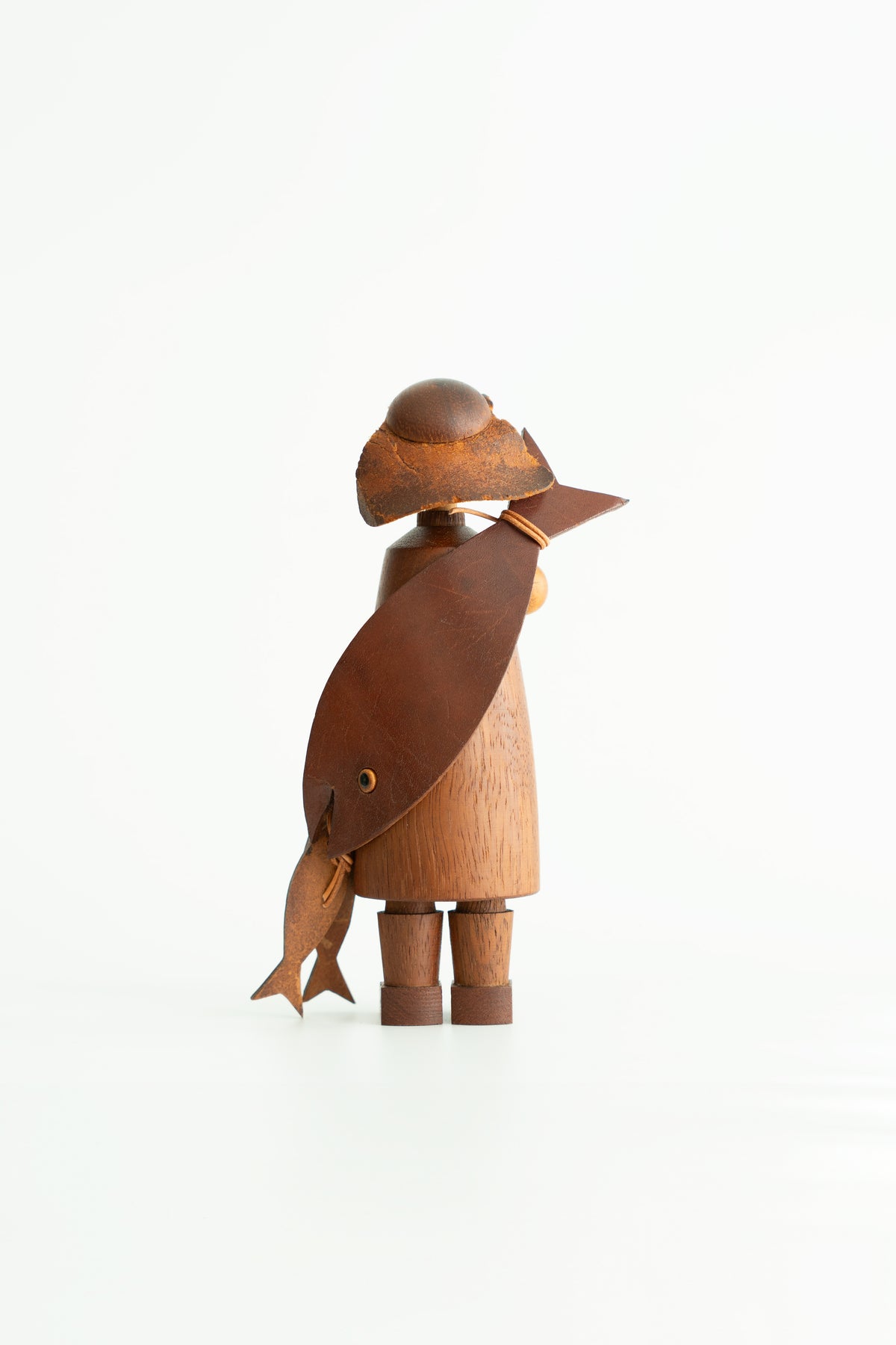 3ArneTjomslandFisherManFigure_