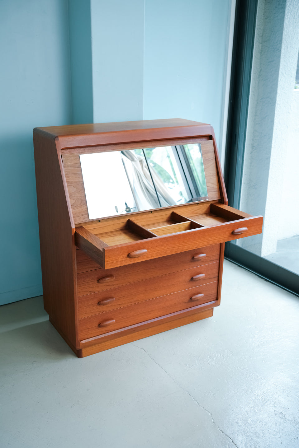 Danish Vintage Dyrlund Writing Bureau/デンマークヴィンテージ デューロン ライティングビューロー