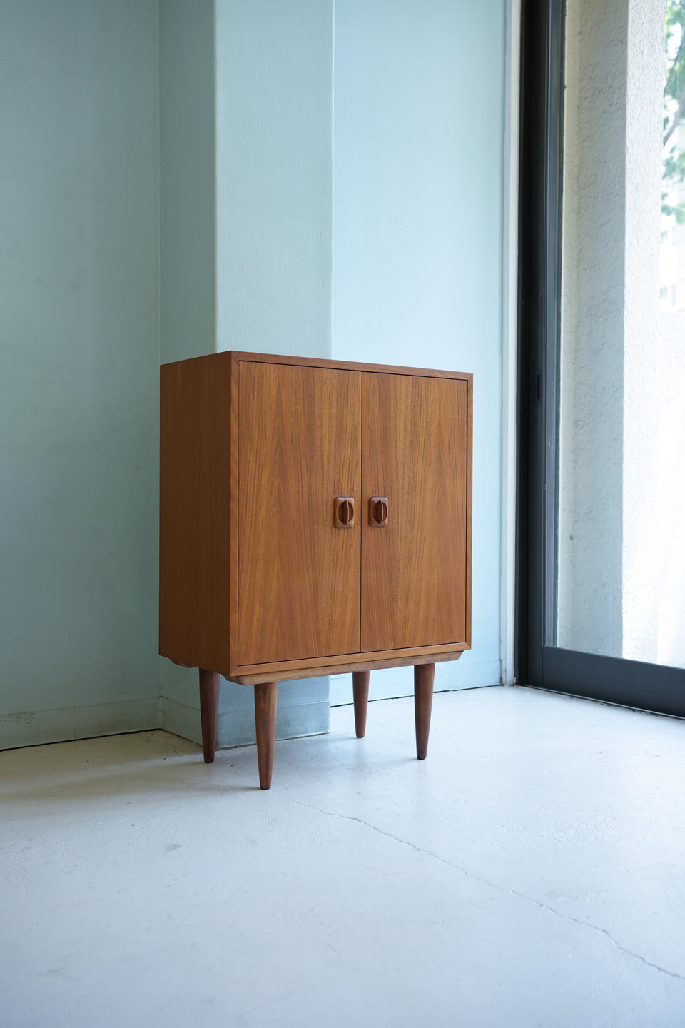 Danish Vintage Small Cabinet Teakwood/デンマークヴィンテージ スモールキャビネット チーク材 北欧家具
