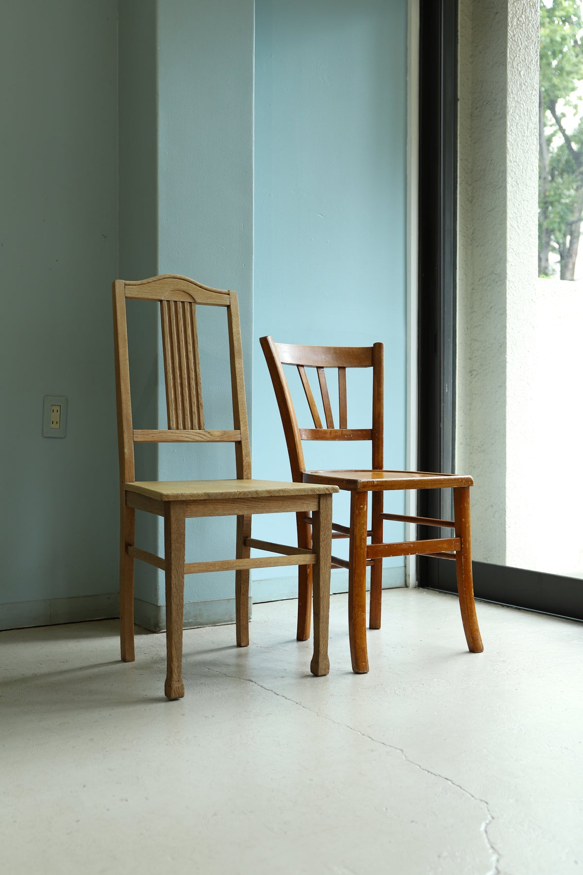 3FrenchAntiqueWoodenChair_1200