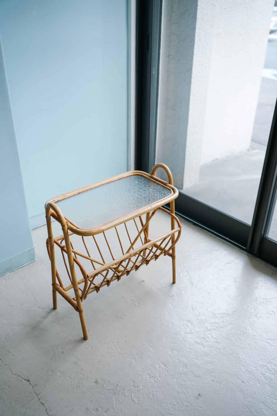 Glass Top Rattan Side Table with Rack Danish Vintage/デンマークヴィンテージ ラタンサイドテーブル ガラストップ
