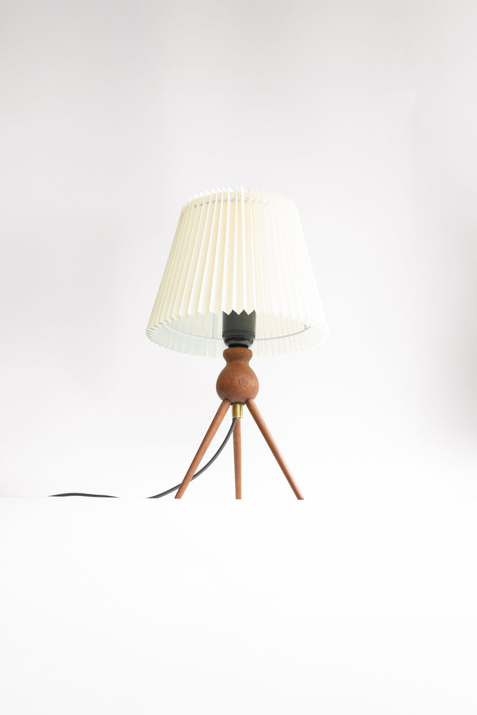 Teak Tripod Table Lamp Danish Vintage/デンマークヴィンテージ テーブルランプ チーク材 照明 北欧インテリア