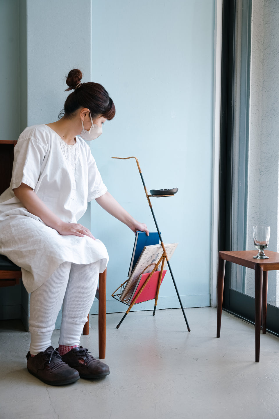 Danish Vintage Magazine Rack with Tray/デンマークヴィンテージ マガジンラック トレイ付き
