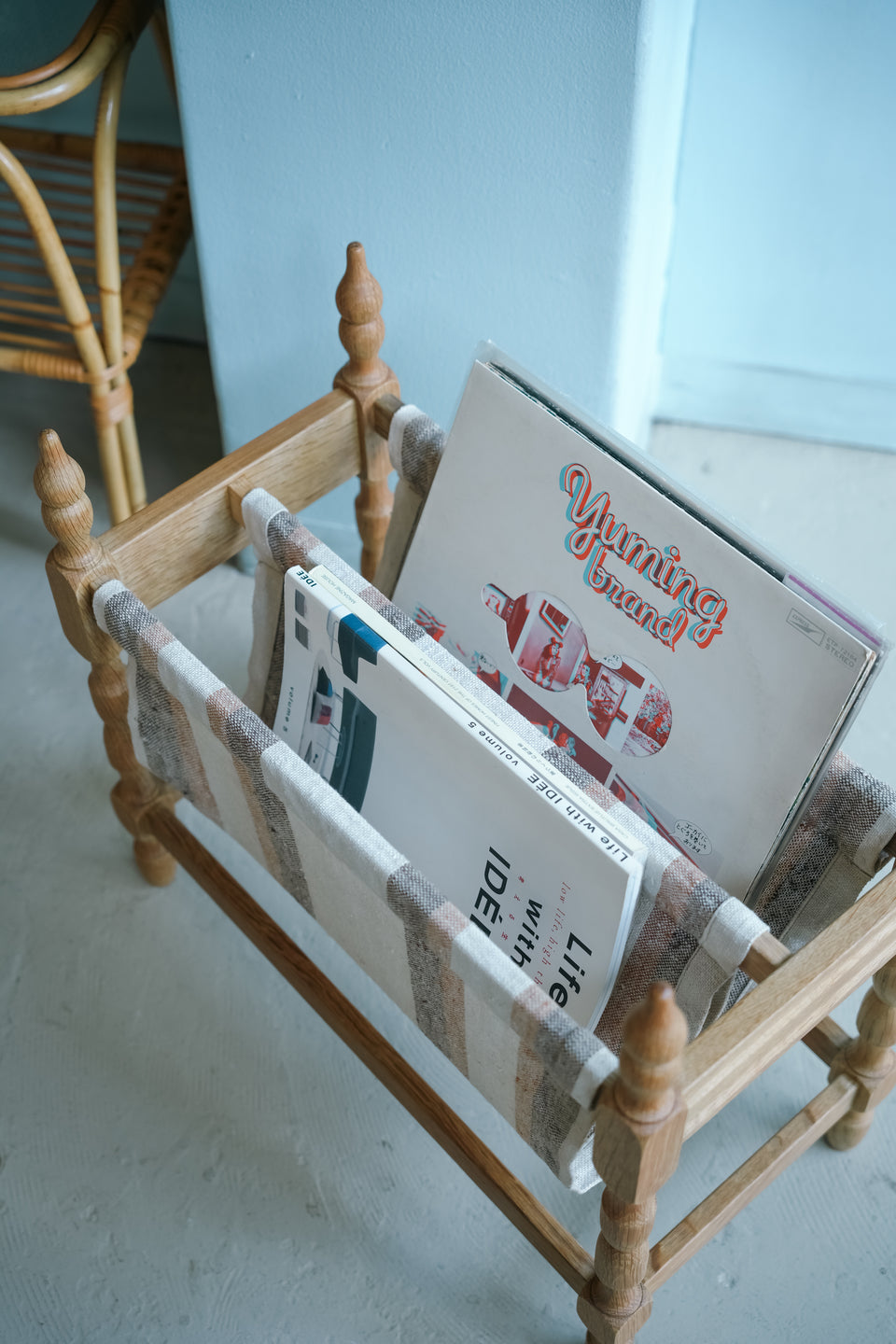 Danish Vintage Oak Magazine Rack/デンマークヴィンテージ マガジンラック オーク材
