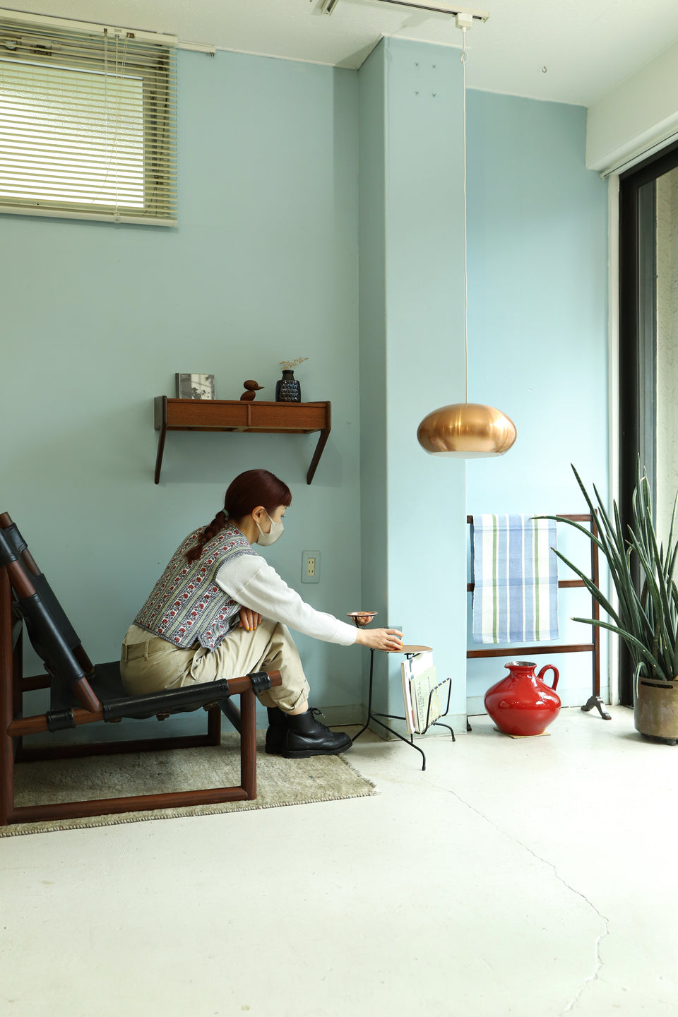 Danish Vintage Side Table with Magazine Rack/デンマークヴィンテージ サイドテーブル マガジンラック付き 北欧インテリア