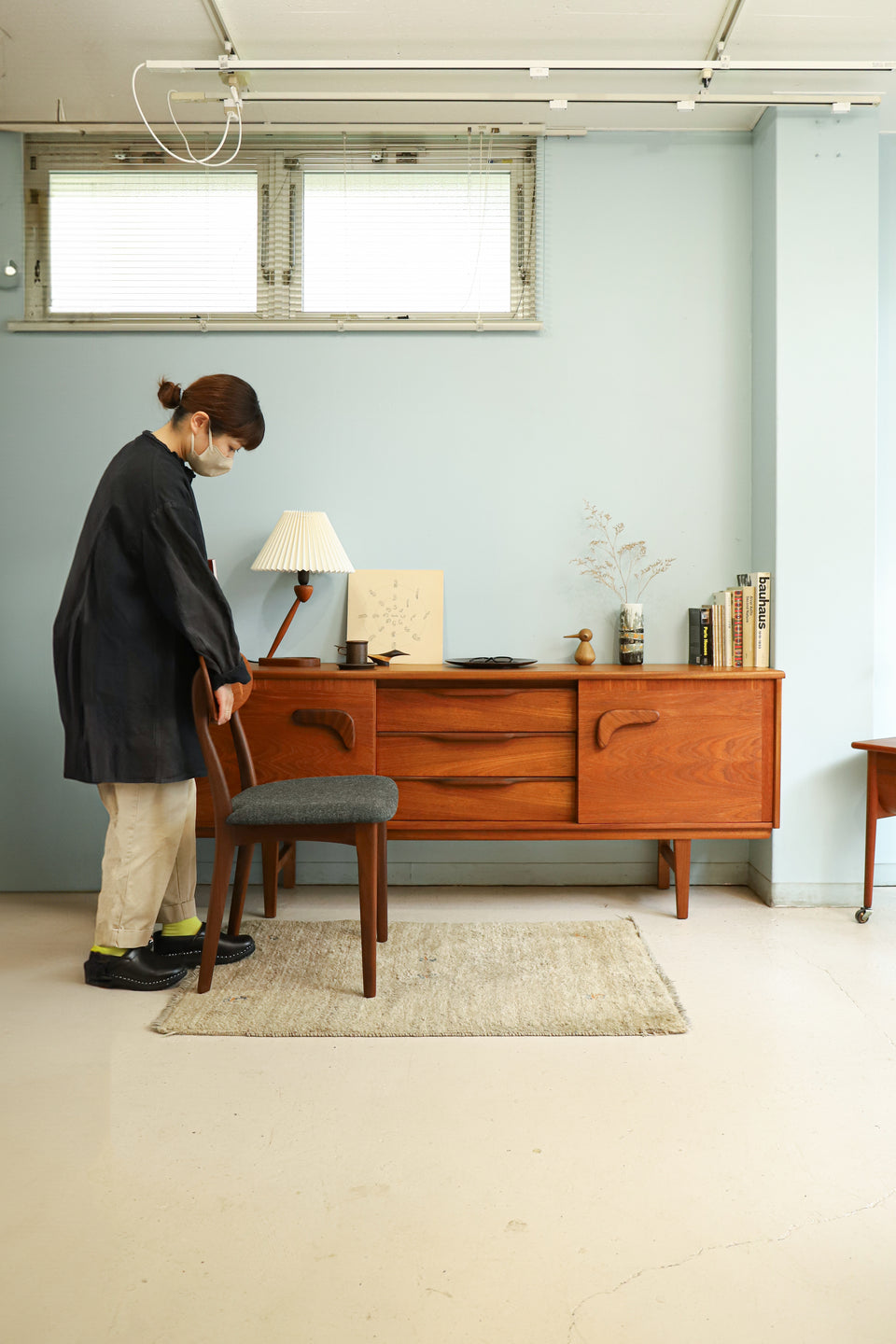 UK Vintage Side Board with Boomerang Handle/イギリスヴィンテージ サイドボード ミッドセンチュリー